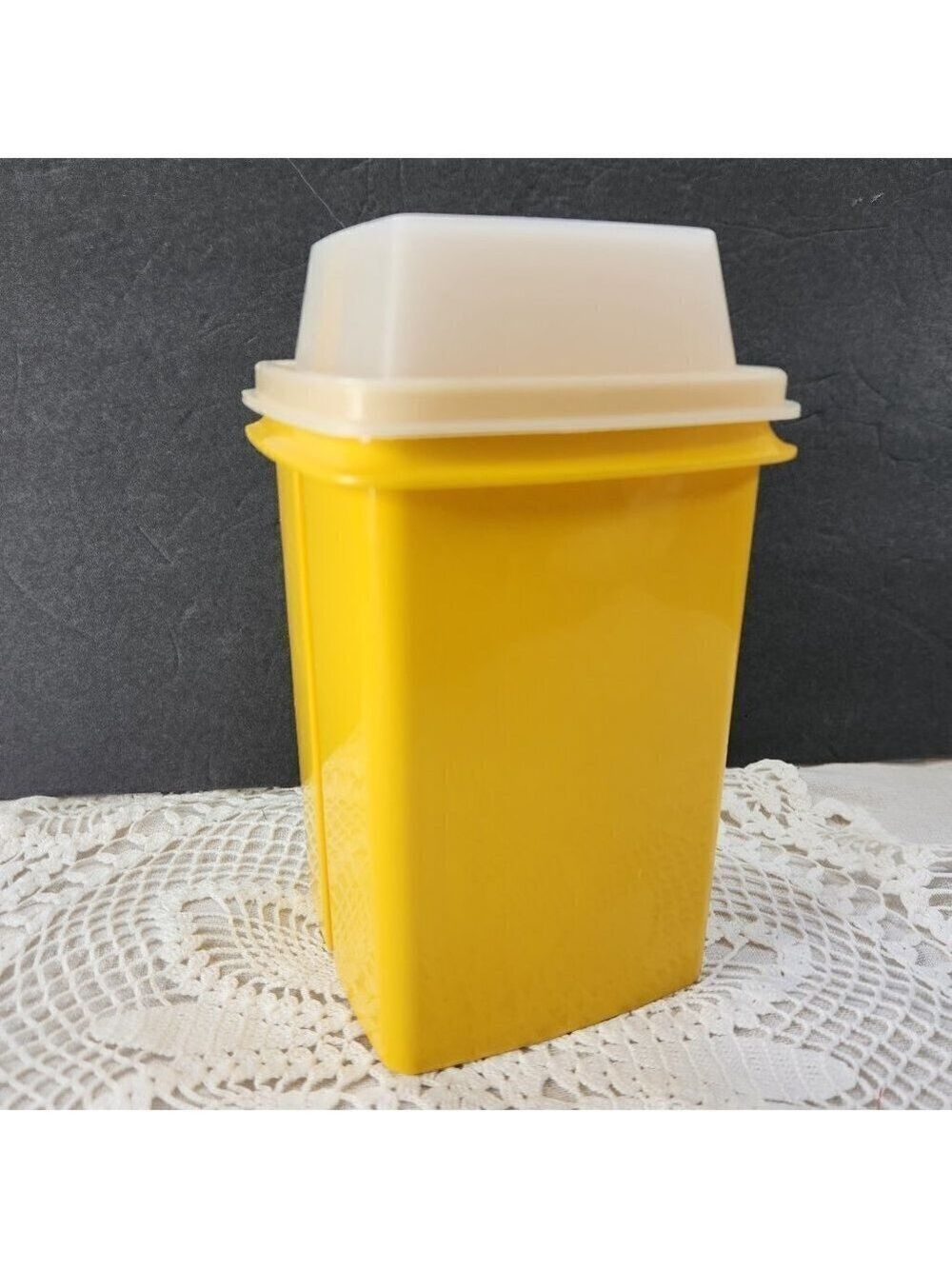 Vintage Tupperware 3-Pc Pick-A-Deli Pickle Keeper Yellow Container Clear Top